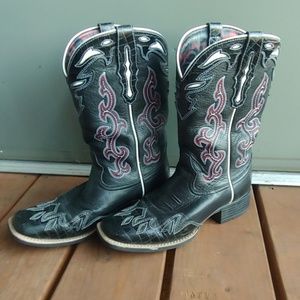 Black Ariat Cowboy Boot